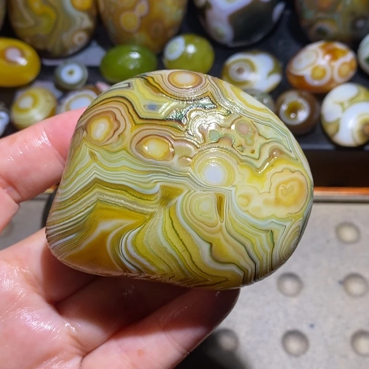 玛瑙/玉髓未镶嵌珠宝半成品