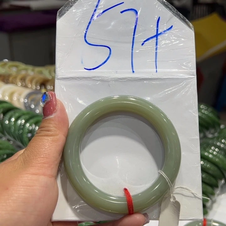 和田玉手镯未镶嵌a****y