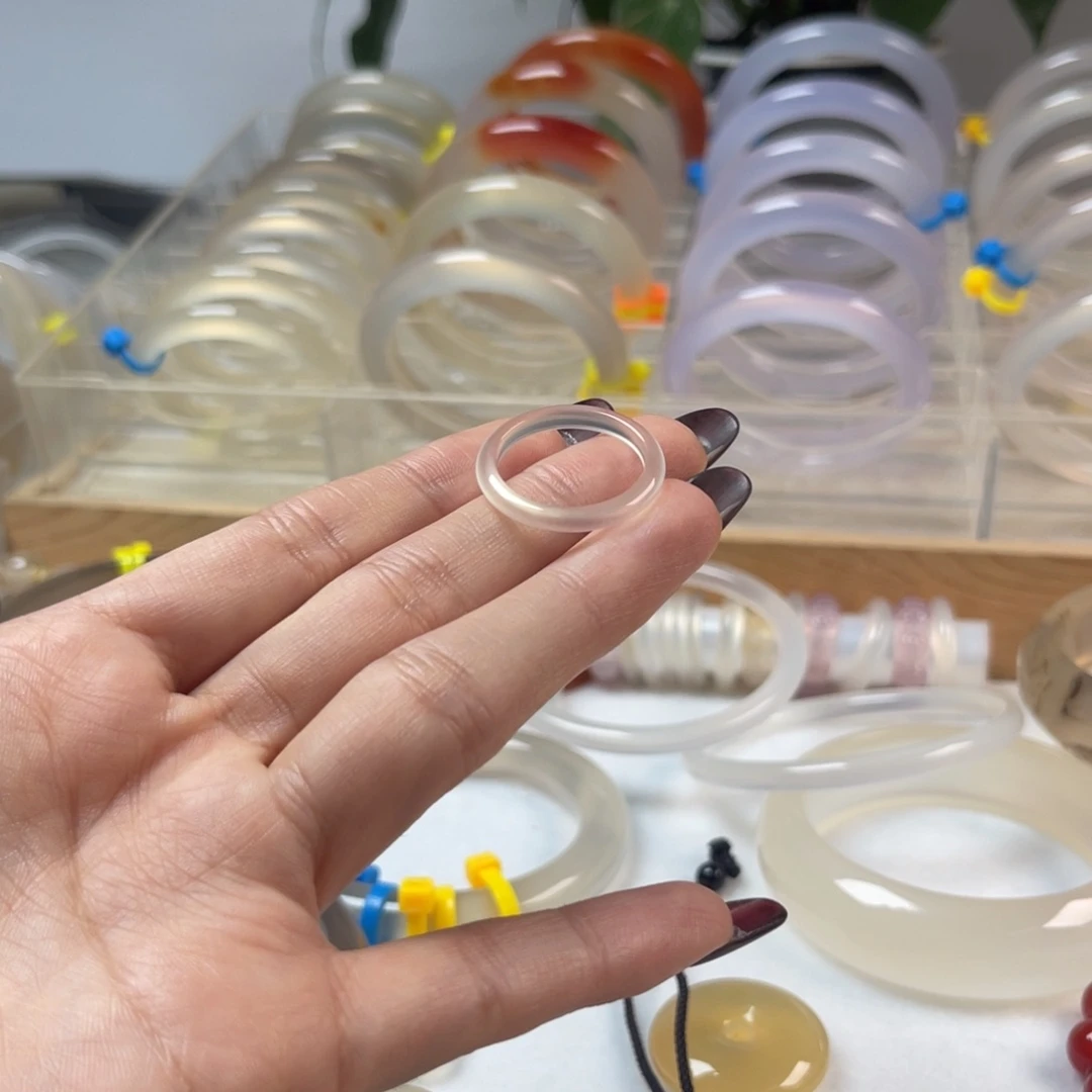 手镯玛瑙/玉髓未镶嵌