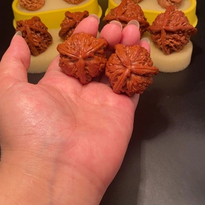 刘***寅核桃手串/手链工艺三棱