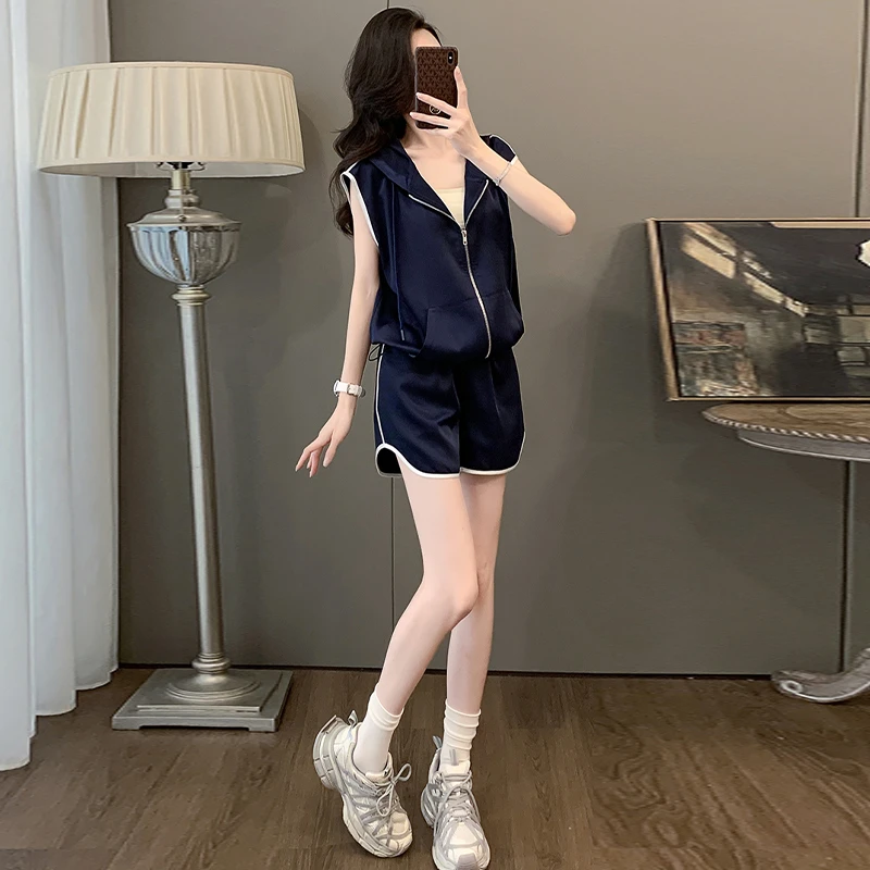 休闲韩版百搭设计感夏季运动套装女2025年连帽上衣阔腿短裤两件套