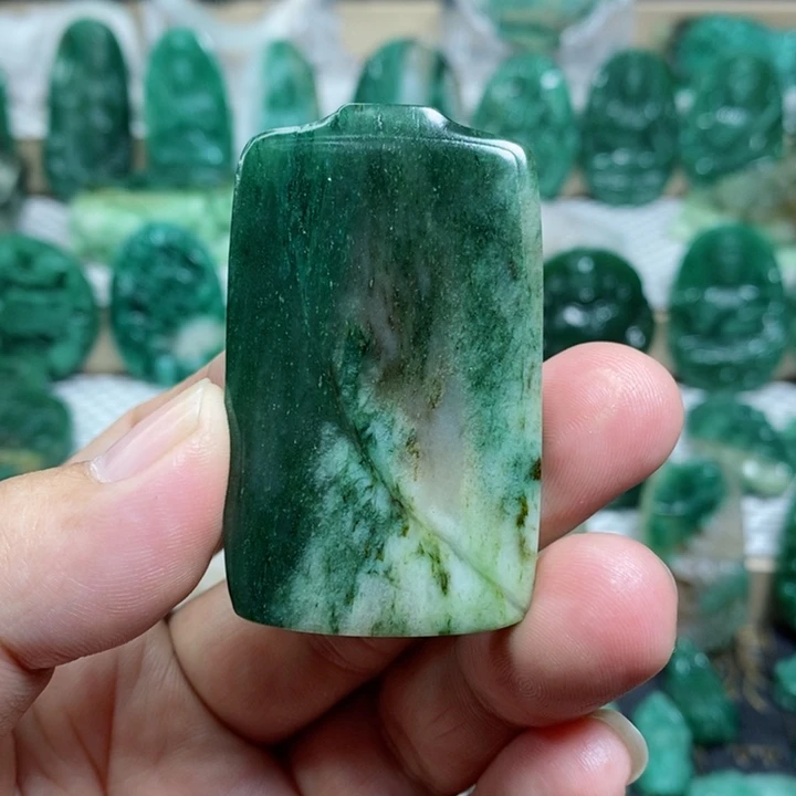 未镶嵌独山玉颈饰