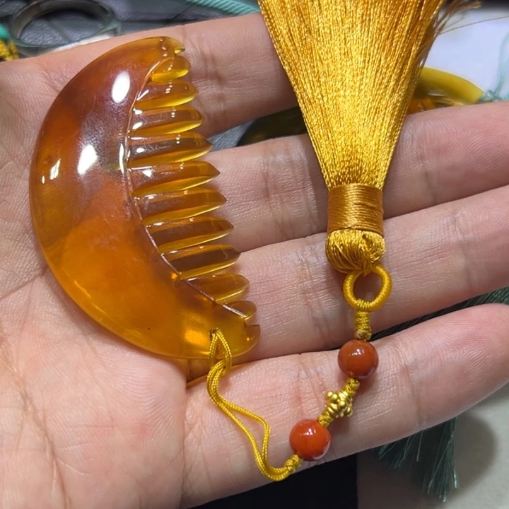 琥珀未镶嵌颈饰琥珀吊坠