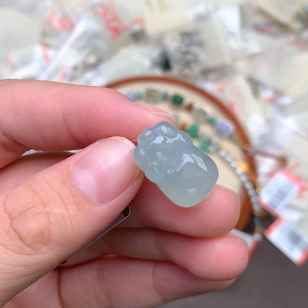 翡翠未镶嵌挂件一