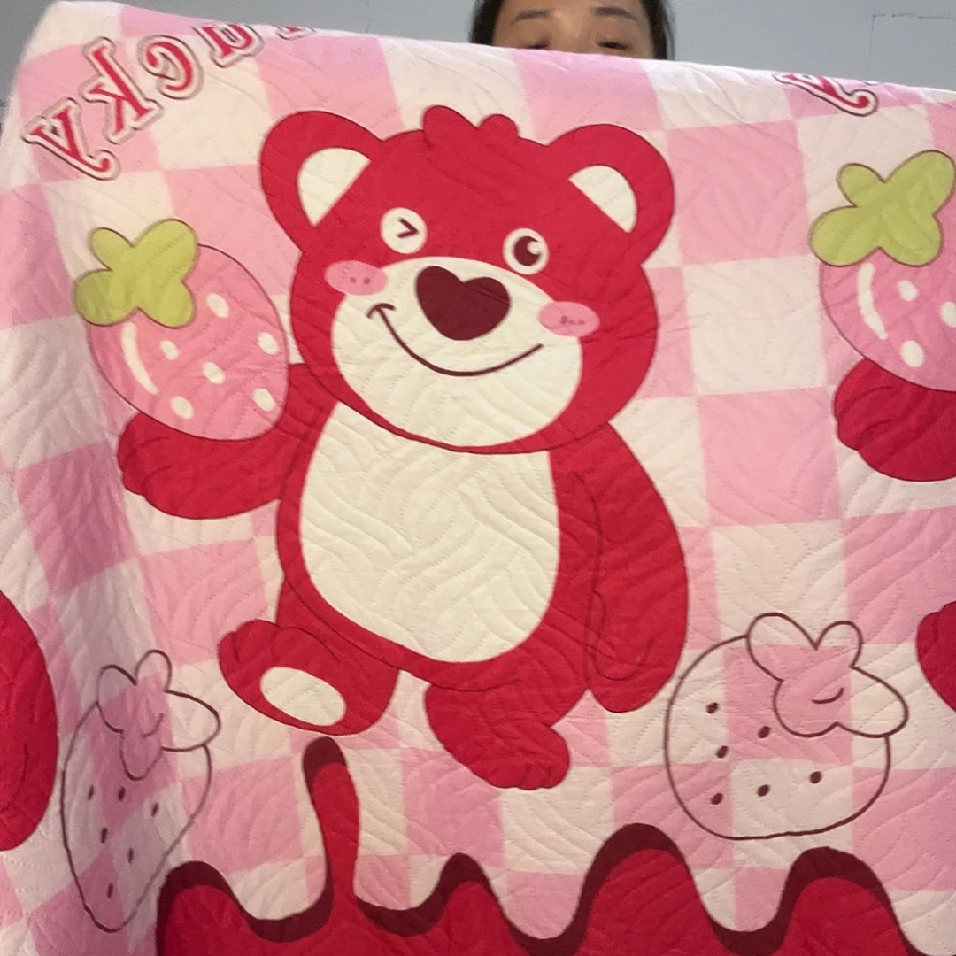 草莓熊成品床盖去拍吧