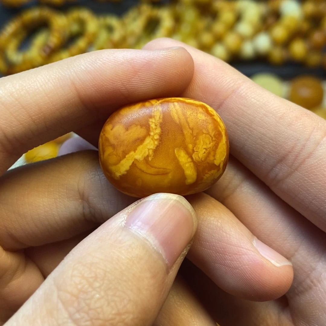 蜜蜡未镶嵌珠宝奇石