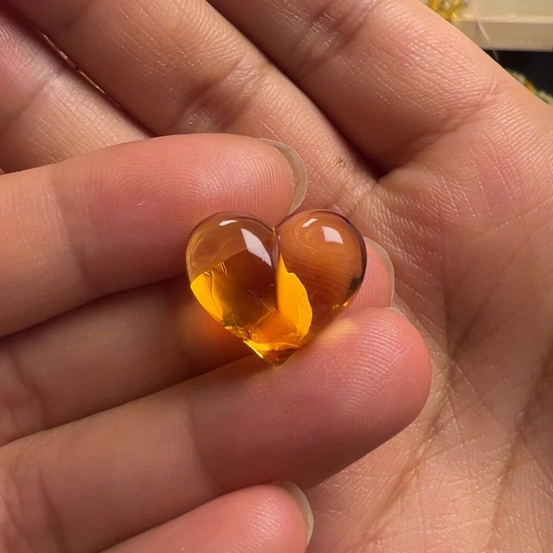 琥珀（花珀）颈饰未镶嵌屁桃（打孔不退换）