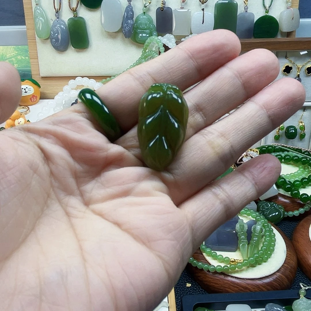 和田玉未镶嵌吊坠(不含链)