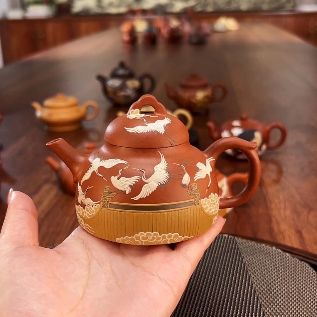 紫砂茶壶瑞鹤图瓜稜