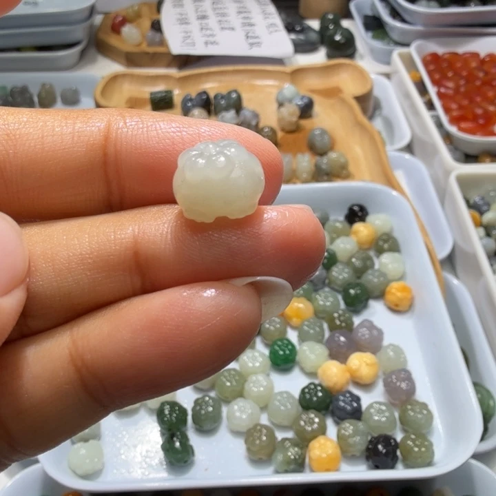 未镶嵌和田玉珠宝半成品