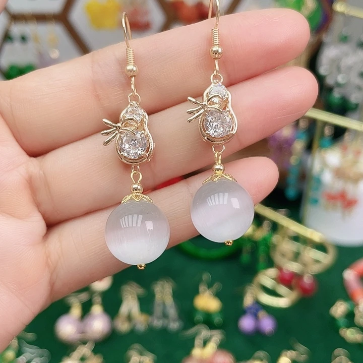 石英质玉合金耳钉