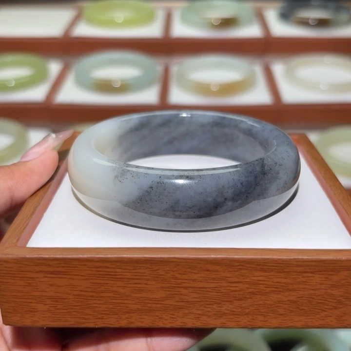 和田玉未镶嵌手镯新疆轮胎聚墨青花卡56/57