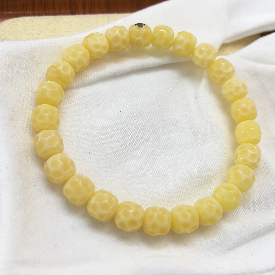 蜜蜡未镶嵌珠宝奇石