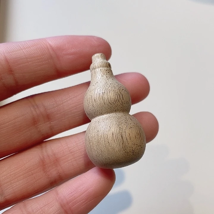 沉香吊坠加里曼丹小葫芦吊坠
