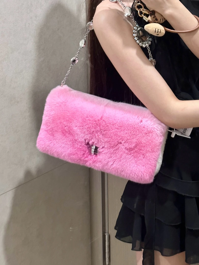 95新 MIU MIU/缪缪 miumiu 樱花粉毛毛法棍单肩包(K)