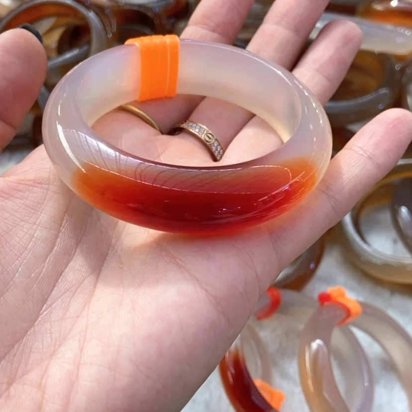 【闪购商品】手镯玛瑙/玉髓未镶嵌小*呀