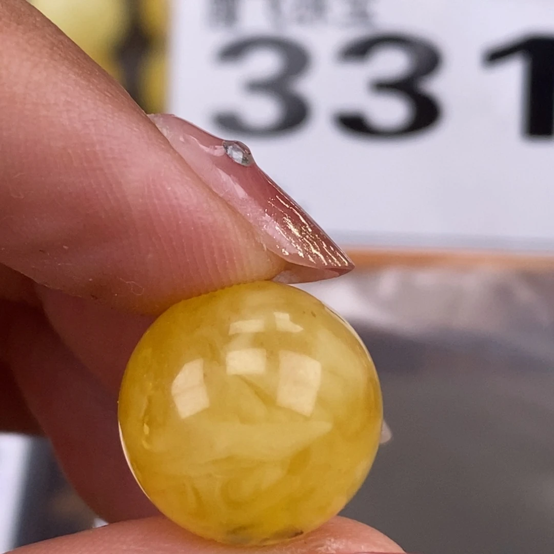 琥珀未镶嵌珠宝奇石15