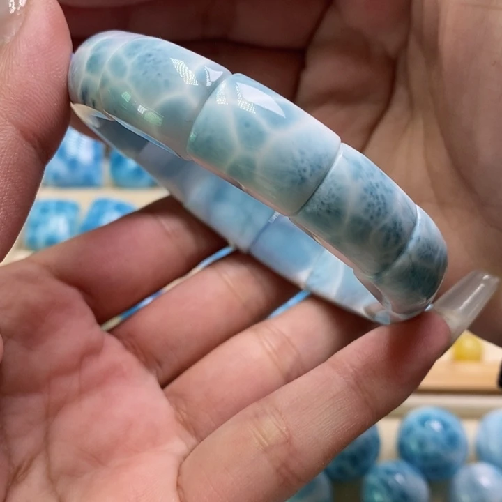 针钠钙石（海纹石）未镶嵌手链