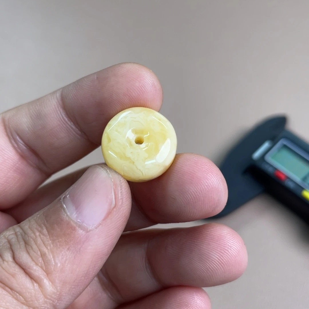 琥珀裸石未镶嵌04000000