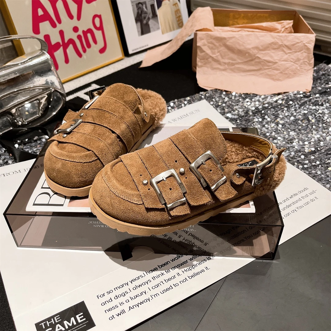 2025年秋新款磨砂时尚金属扣大头羔羔毛毛鞋包头半拖鞋勃肯鞋女鞋