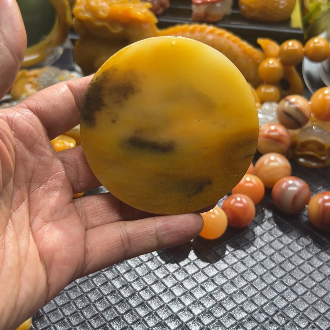 石英质玉未镶嵌颈饰