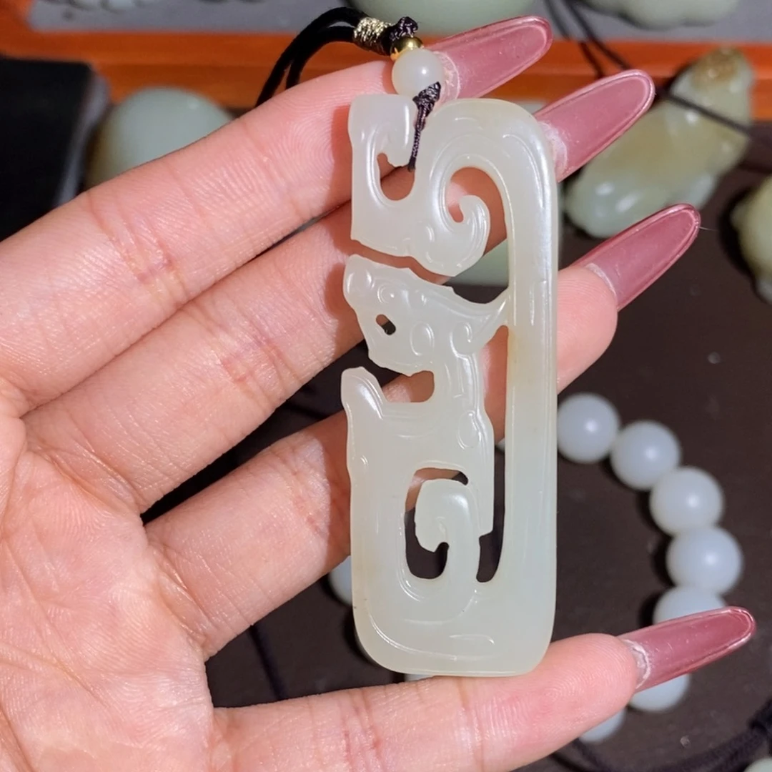 和田玉（糖玉）未镶嵌颈饰