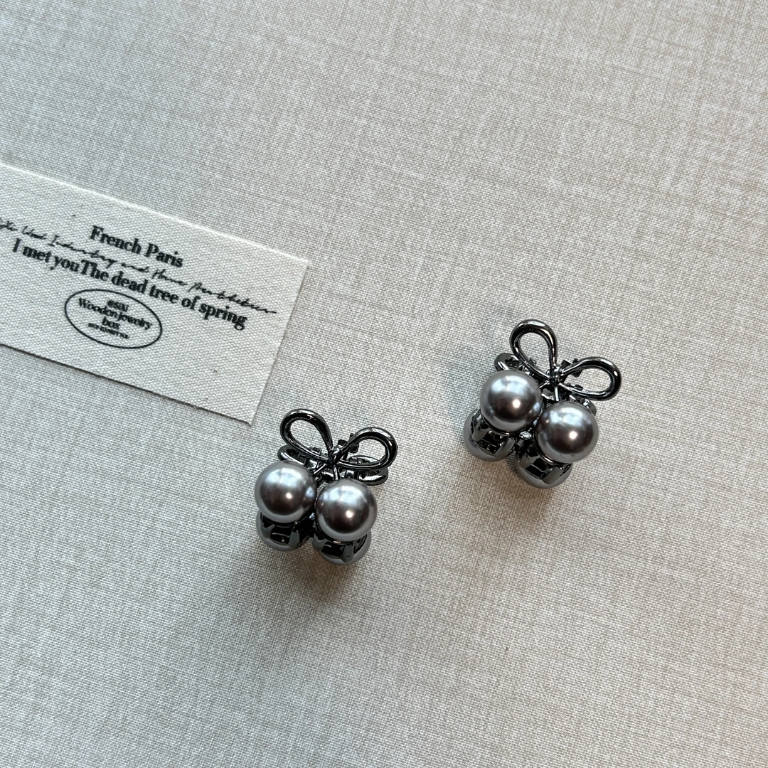 韩国博主同款甜美灰色樱桃迷你抓夹