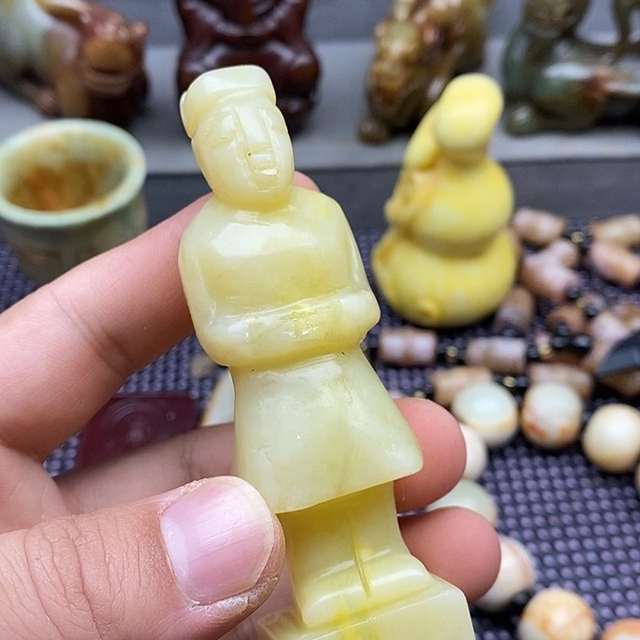 未镶嵌蛇纹石玉颈饰