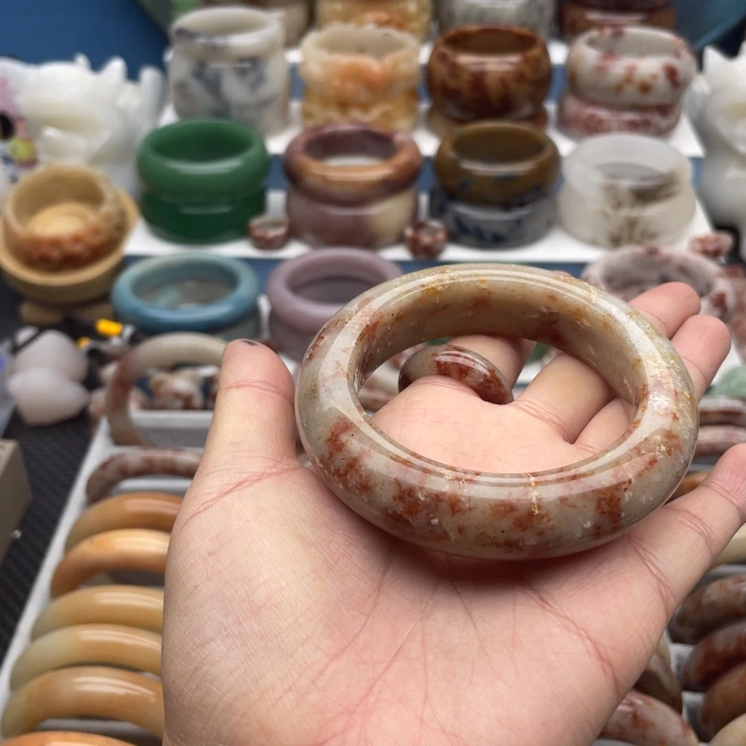 石英质玉手镯未镶嵌?**?