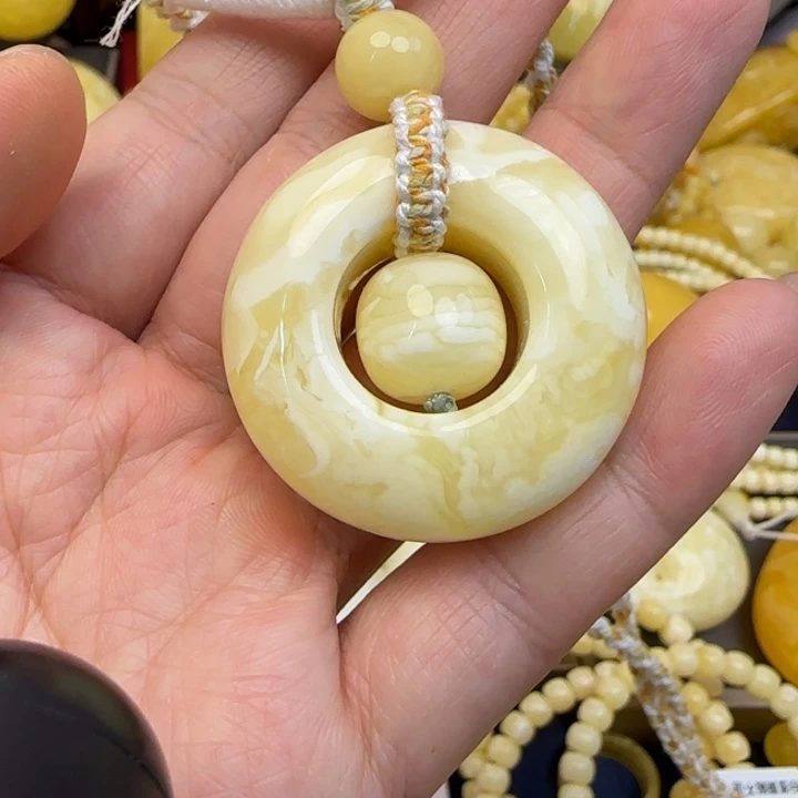 未镶嵌颈饰蜜蜡天然蜜蜡