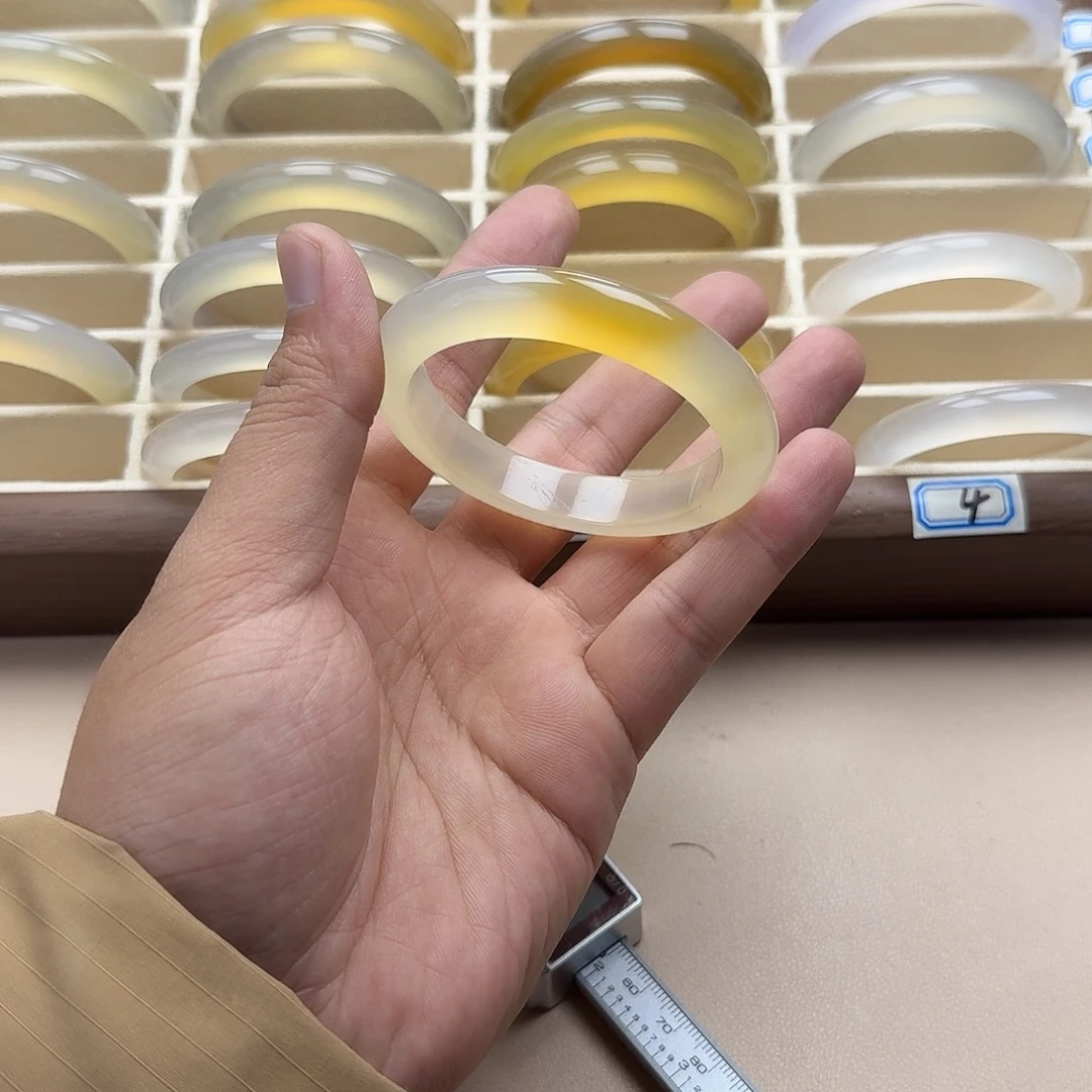 玛瑙/玉髓未镶嵌手镯54.7圈口