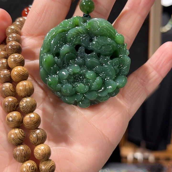 颈饰未镶嵌和田玉