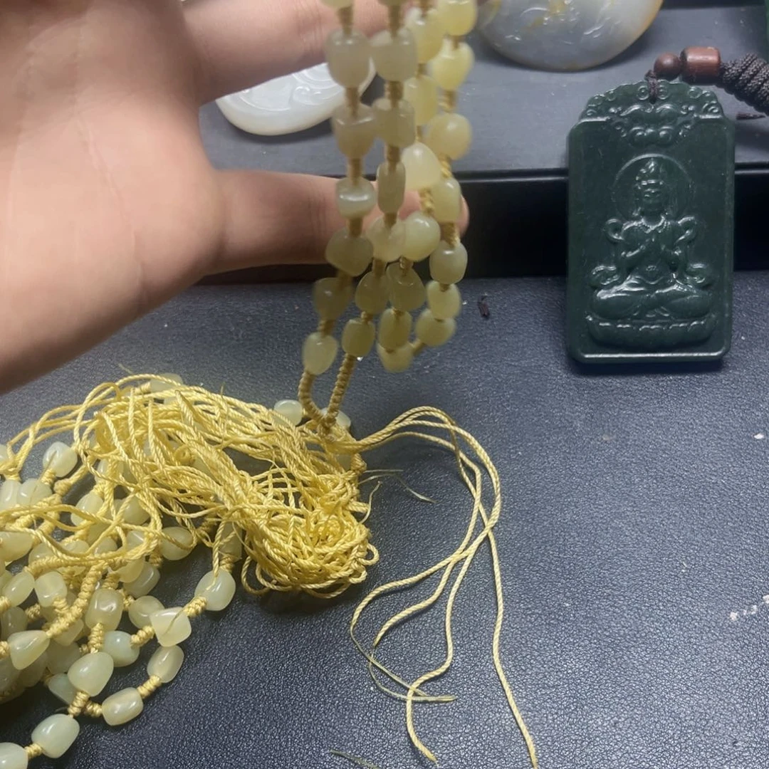 和田玉未镶嵌颈饰和田玉