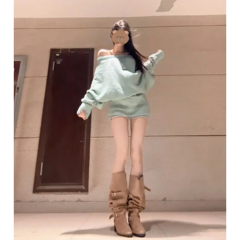 2025秋季新款韩系穿搭宽松一字肩蝙蝠袖毛衣上衣气质高腰显瘦短裤