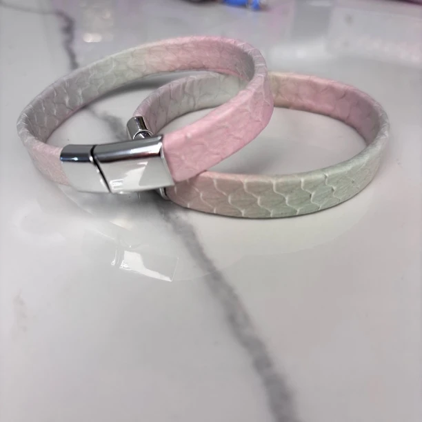 磁铁皮质手镯 真蛇皮手环高端定制独特款式