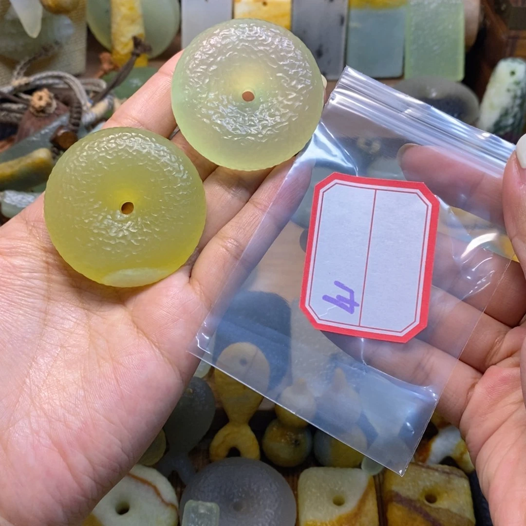 未镶嵌岫玉纯天然坑*坑