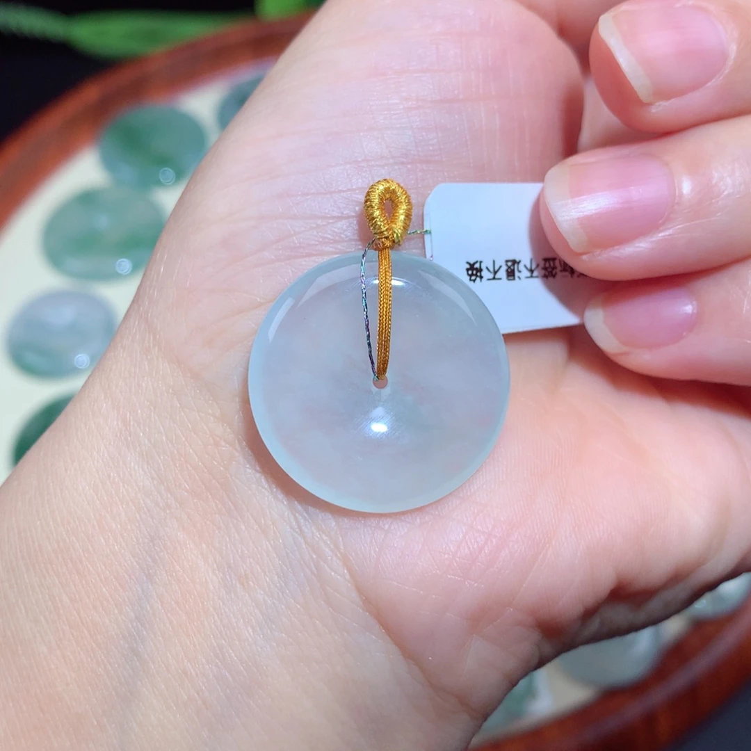 翡翠未镶嵌颈饰翡翠吊坠50
