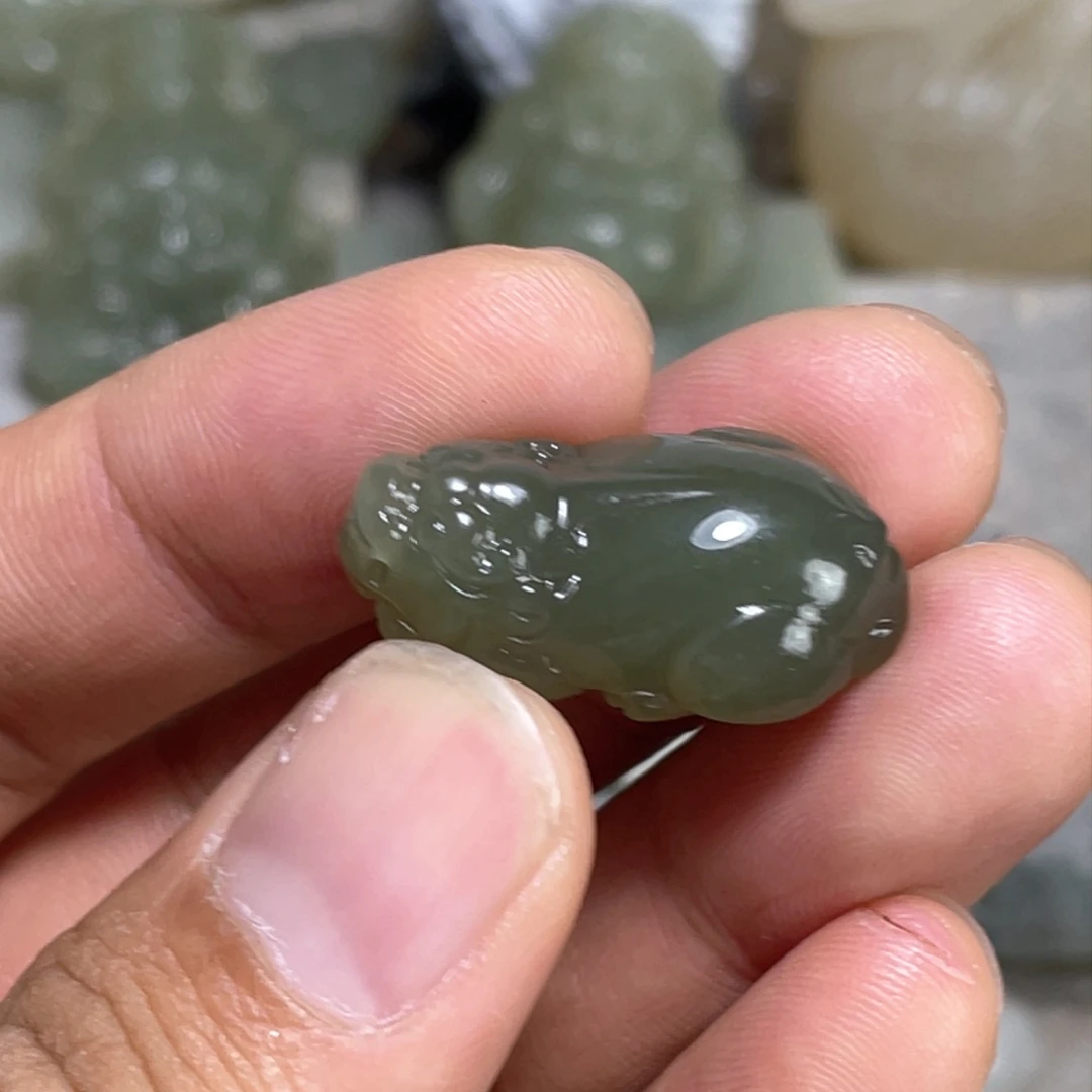 颈饰未镶嵌和田玉扁****得