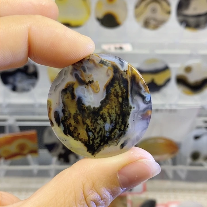 玛瑙/玉髓颈饰未镶嵌
