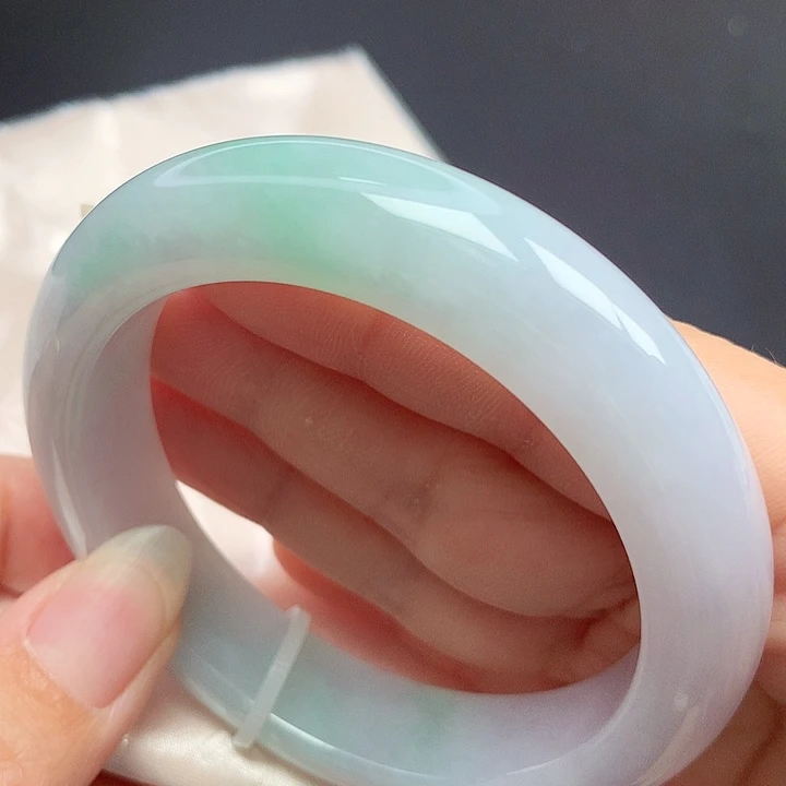 翡翠未镶嵌手镯55.7圈口