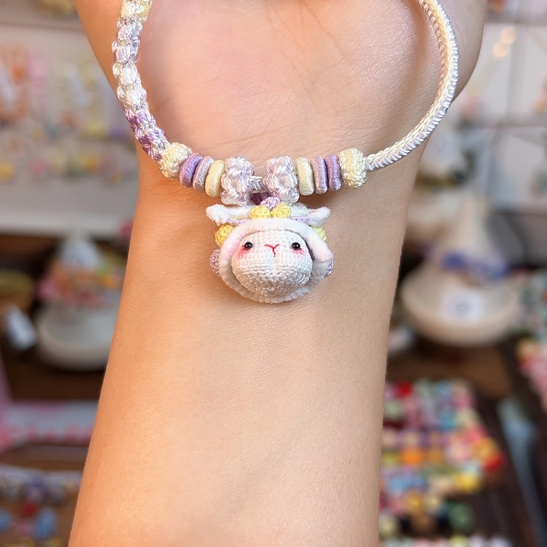 针织品手工钩织玩偶手绳