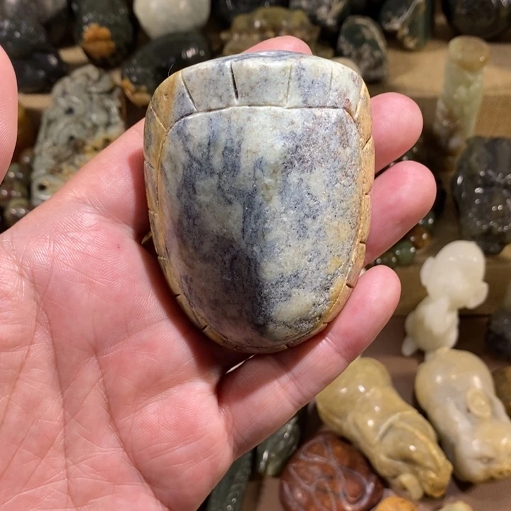 透闪石质玉未镶嵌挂件
