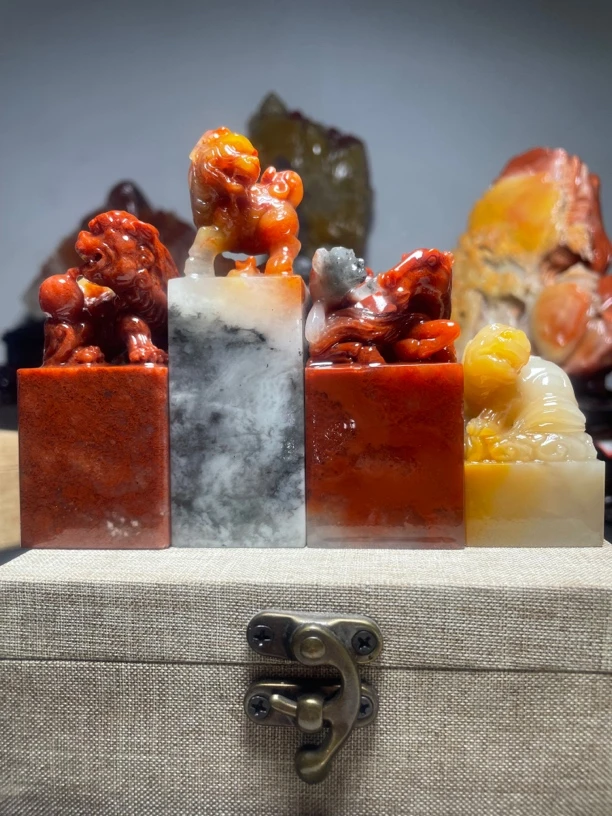 题材：古兽。印章文玩