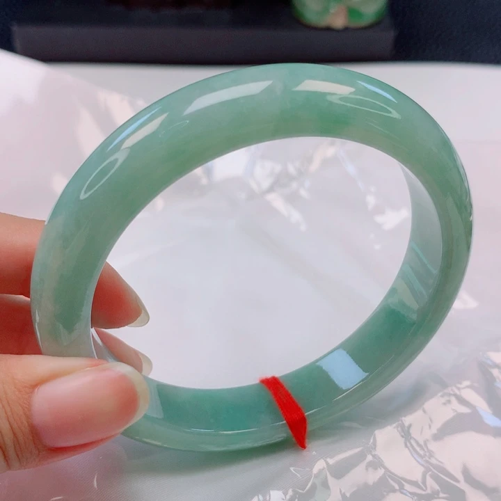 芒***g翡翠未镶嵌手镯61-62圈