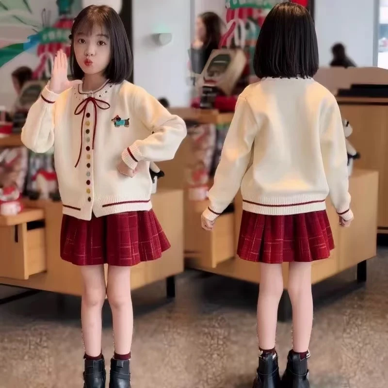 女童学院风针织毛衣外套2025春秋新款中大童彩扣女孩时尚开衫圆领