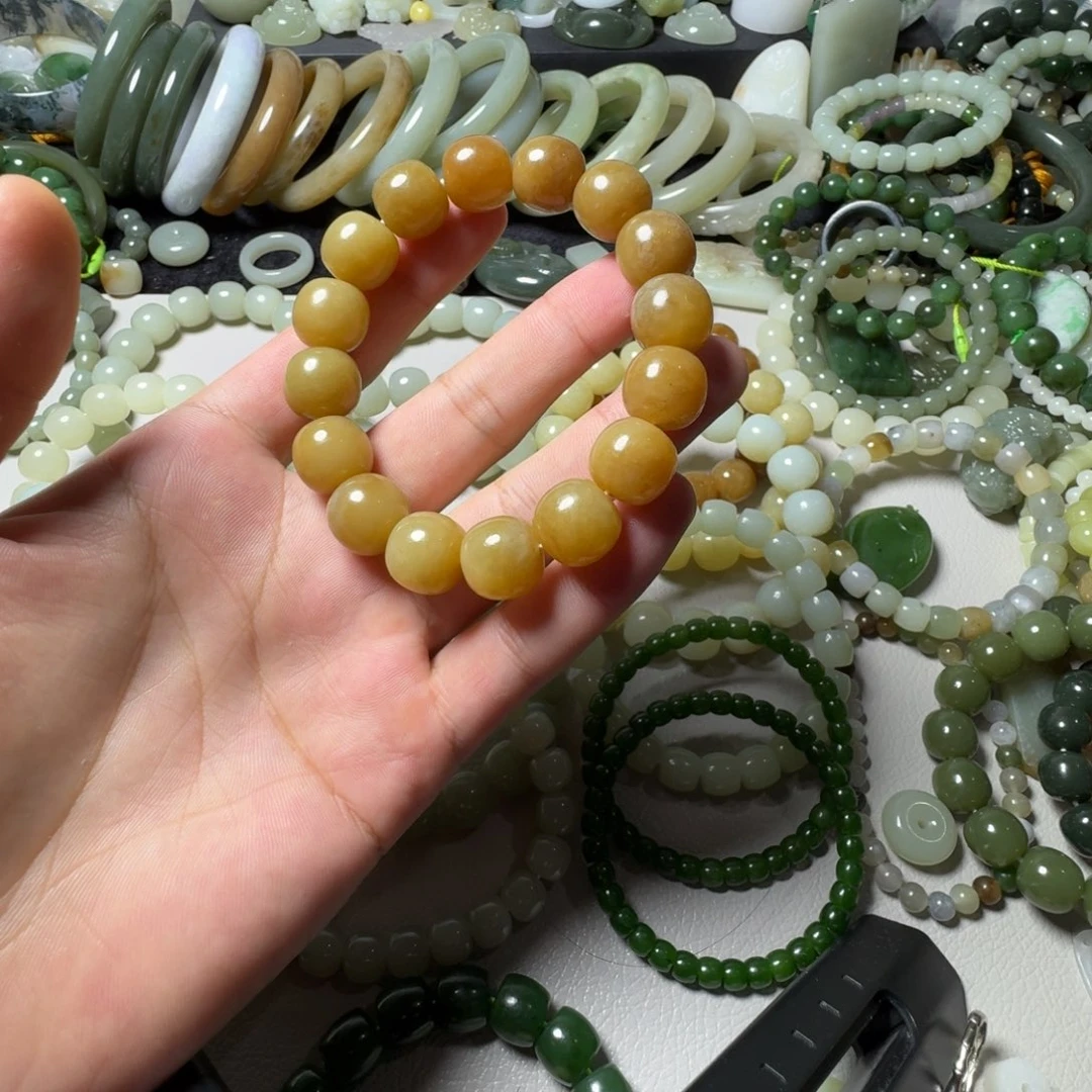 和田玉未镶嵌手串