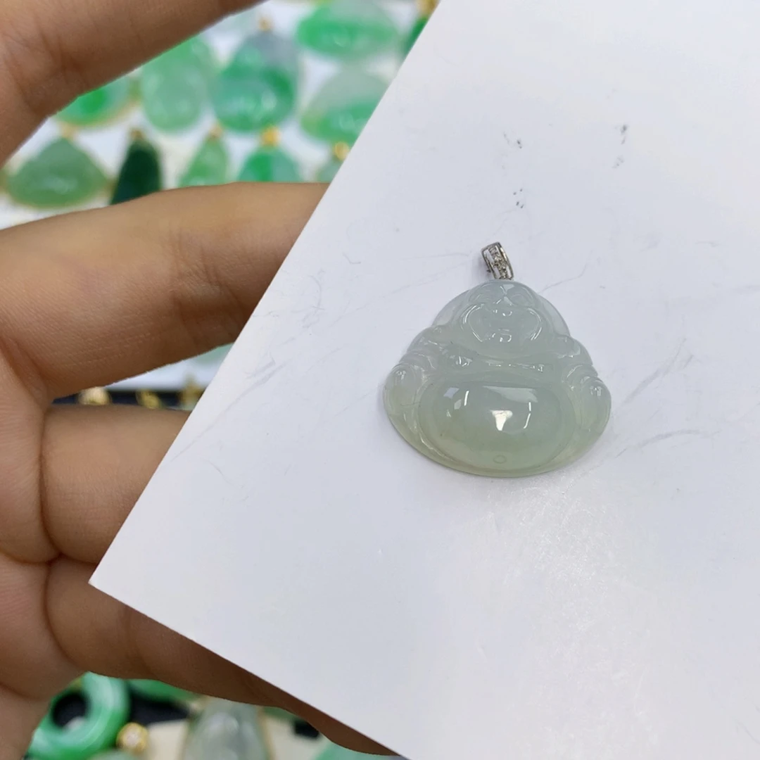 翡翠18K金镶嵌颈饰翡翠