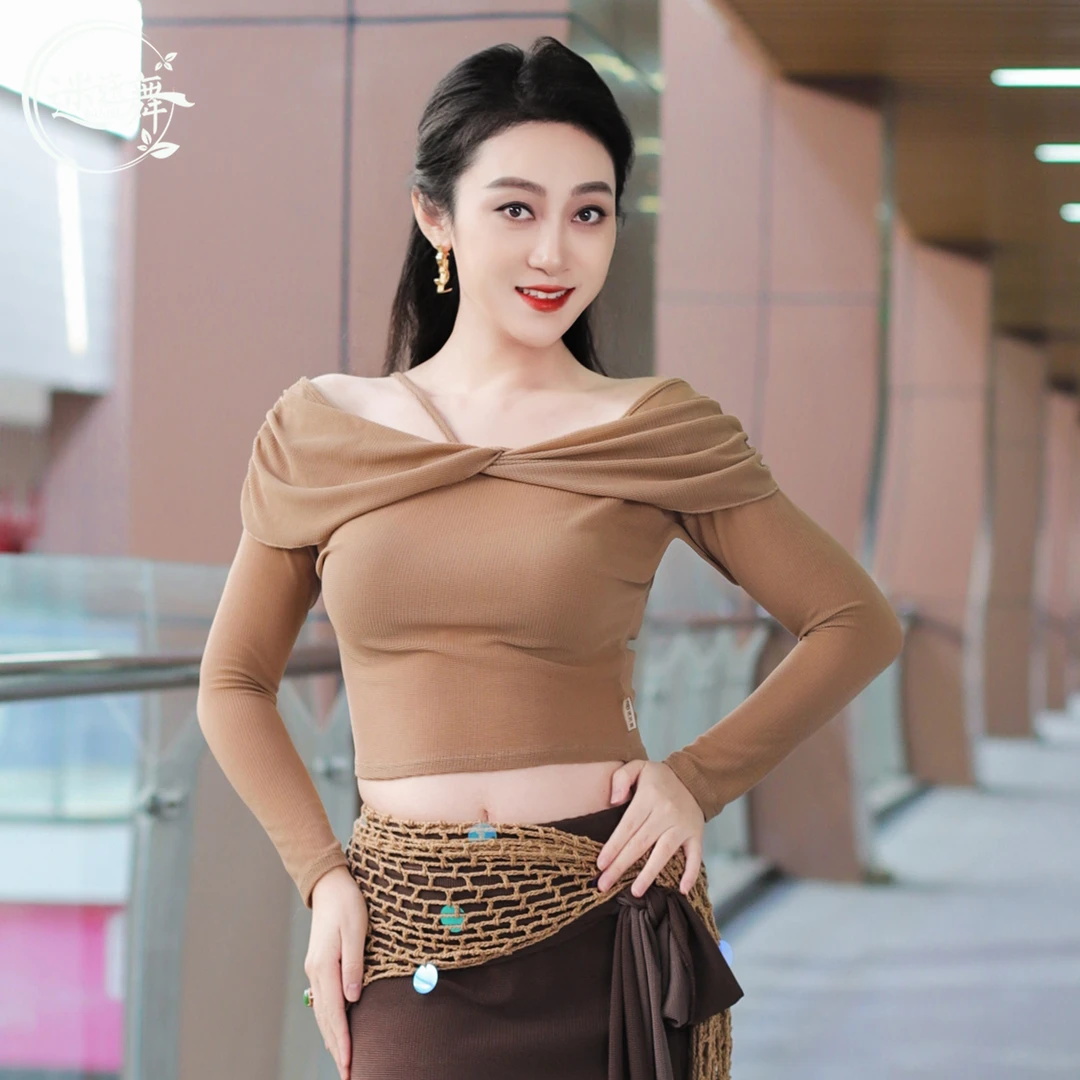 迷迭舞原创新款肚皮舞上衣2025秋冬花瓣荡袖长袖东方舞练功表演服