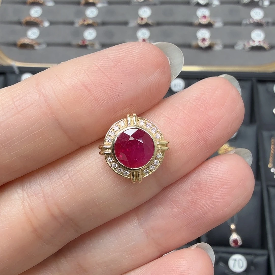 18K金镶嵌红宝石吊坠(不含链)复古正圆1.54克拉