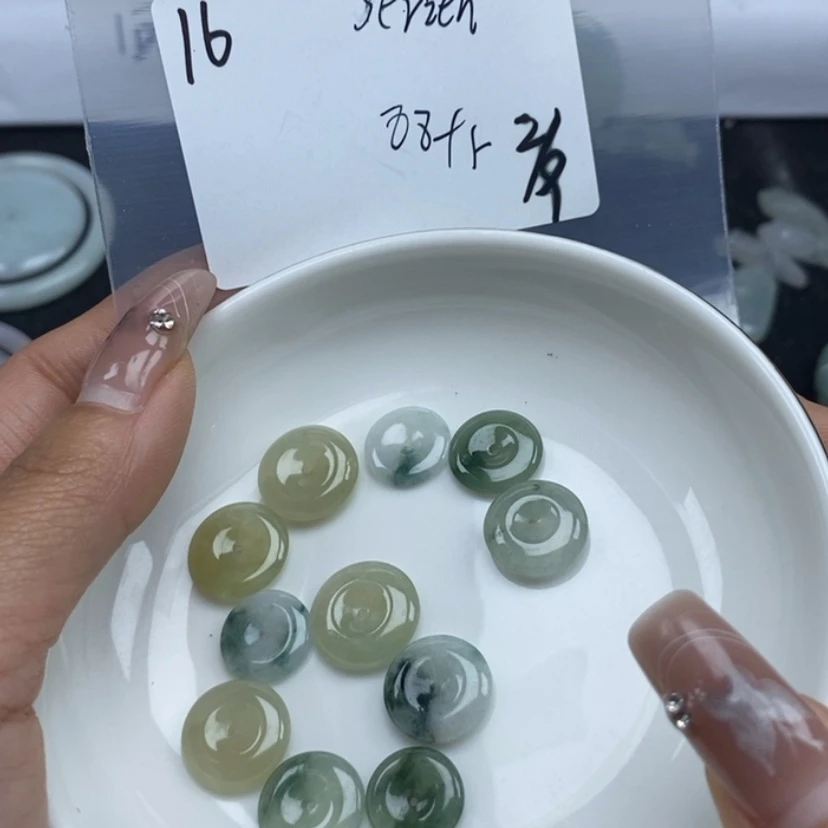 【闪购商品】翡翠颈饰未镶嵌s****虾